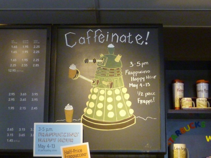 来自星巴克店员的超强黑板涂鸦!老板记得加工资哦