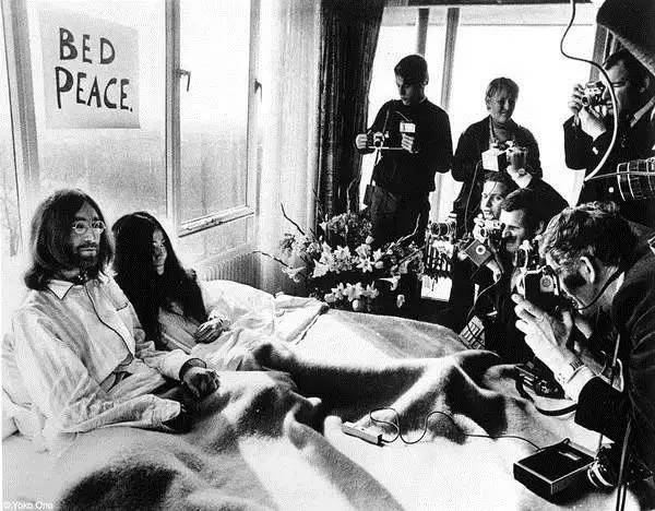 2,约翰列侬,小野洋子的床上和平运动