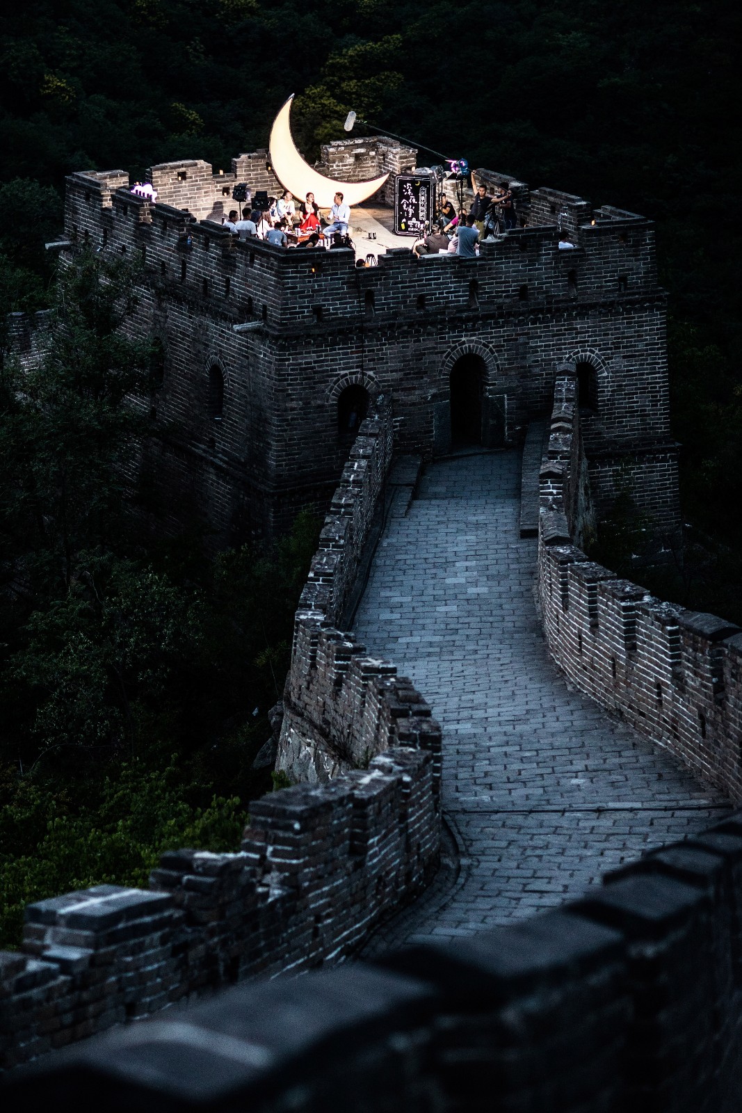 你们想知道的"长城上的深夜食堂"真相来了