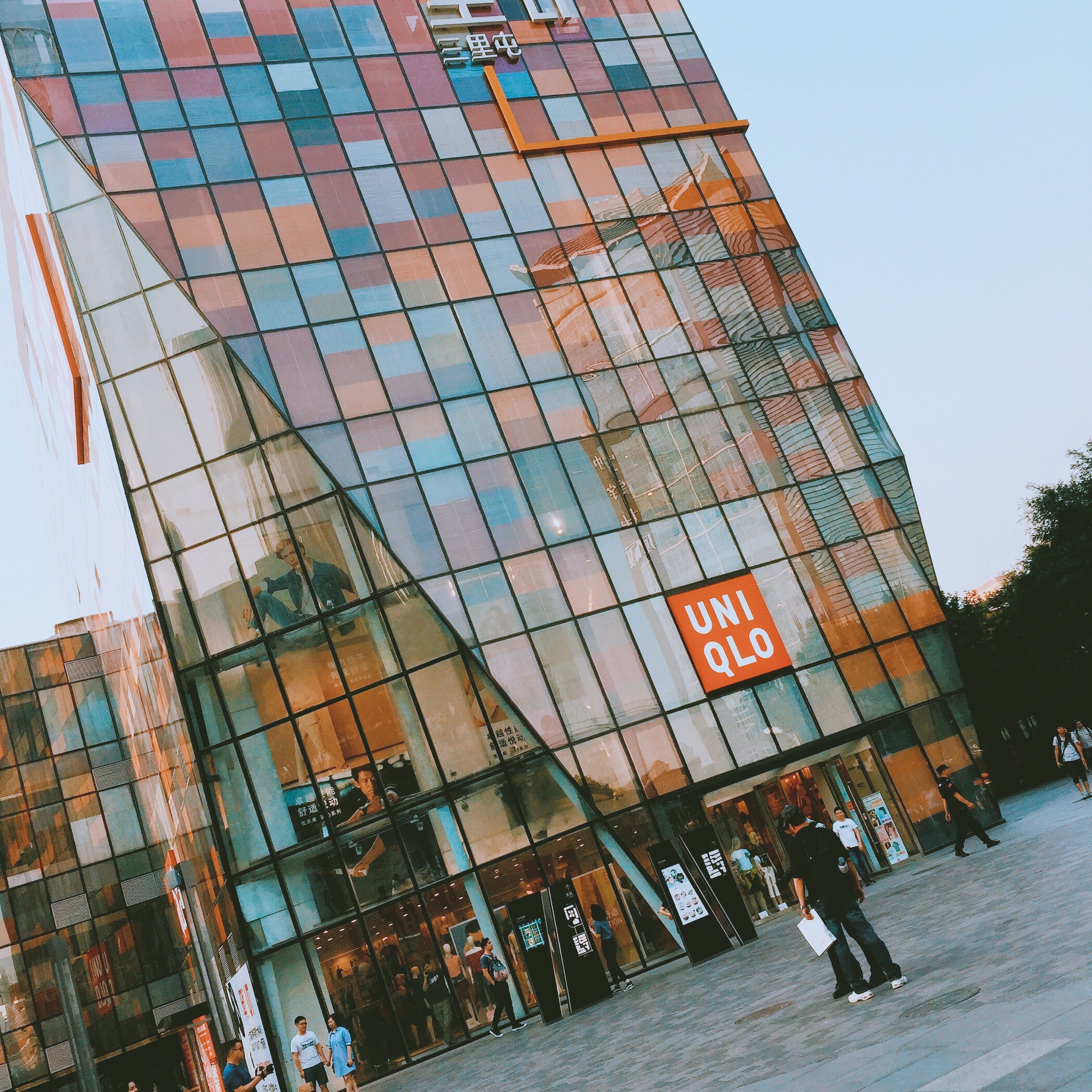 镜头下的三里屯角落每个人都在上演自己的故事