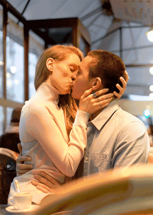 他制作的GIF好玩又减压，是个连爱马仕都青睐的逗逼艺术家！ 数英