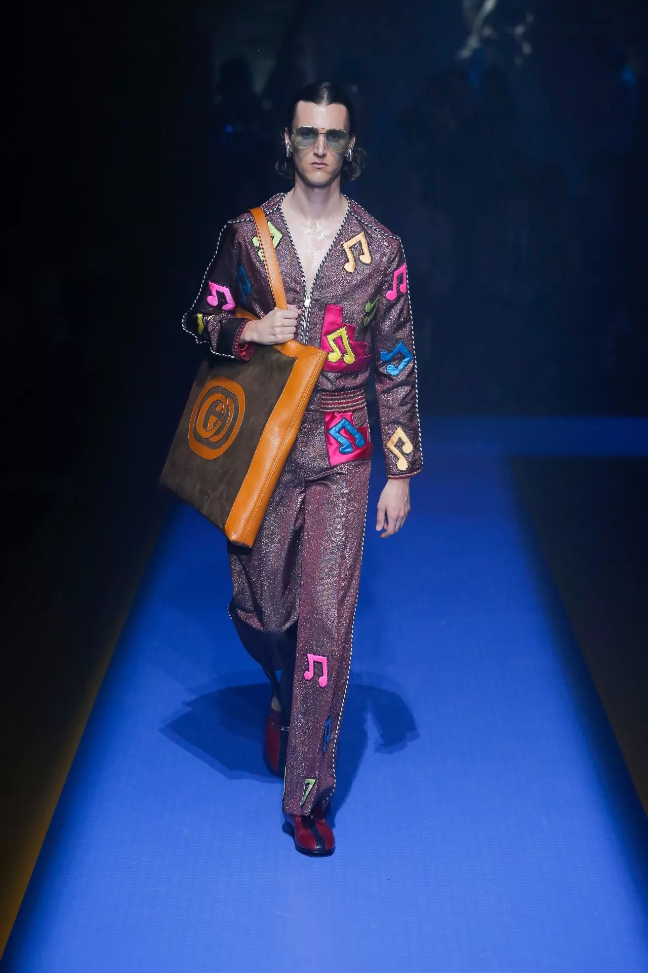 gucci2018春夏系列广告大片:超现实乌托邦式幻境