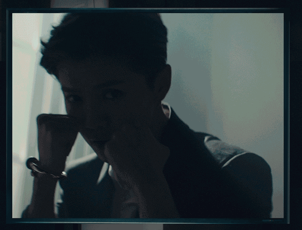 1533805593382372.gif 0.gif