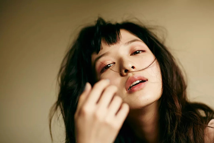 随手一本日本时尚杂志封面便可能出自她之手