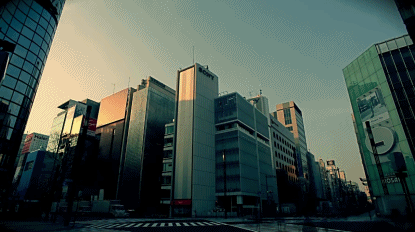 索尼竟然拆楼卖垃圾,还在东京建了个潮牌公园