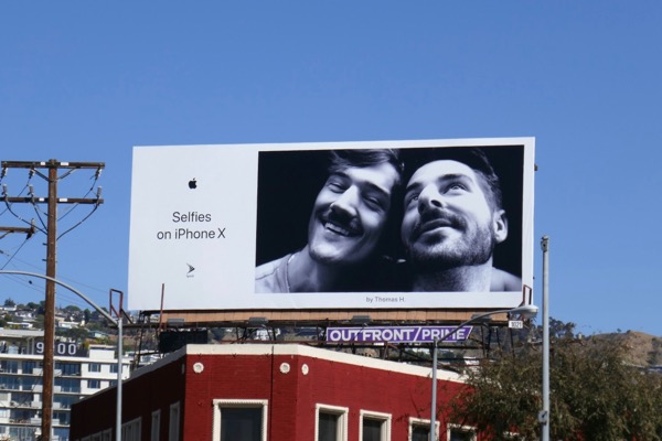 selfies iphoneX ThomasH billboard.jpg