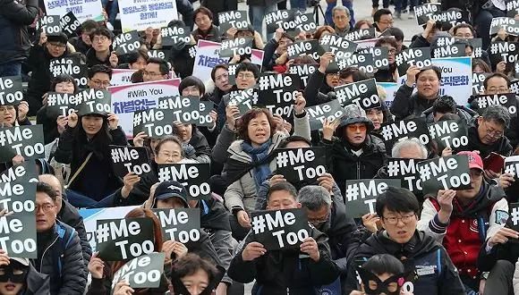不涂口紅就是男人?除了京東,在廣告上犯“蠢”的品牌還真不少