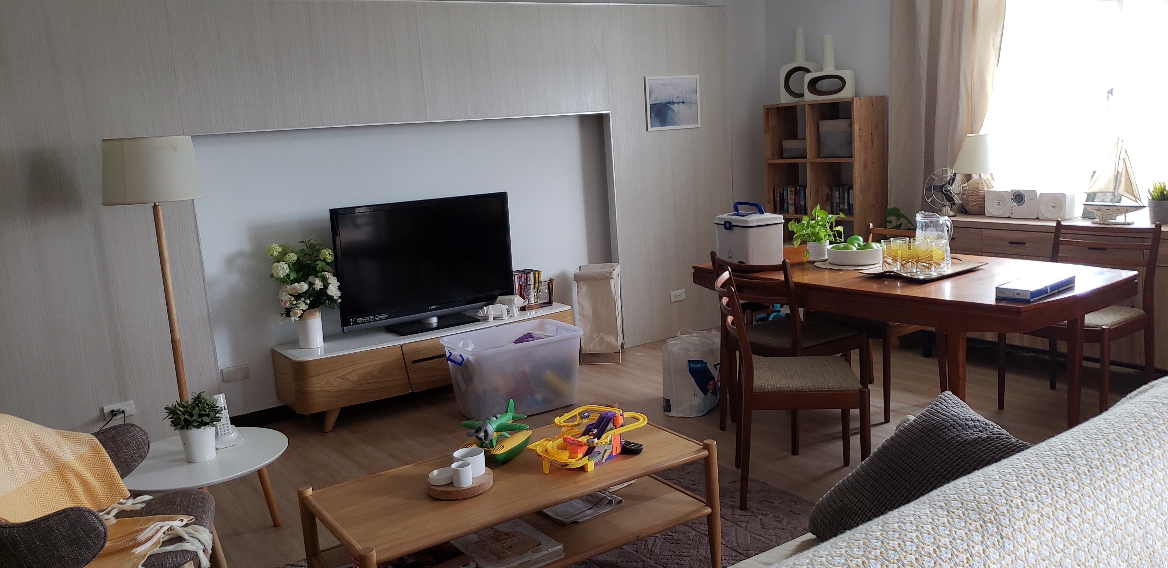 全片的场景安排一共3个外场,一个片场.