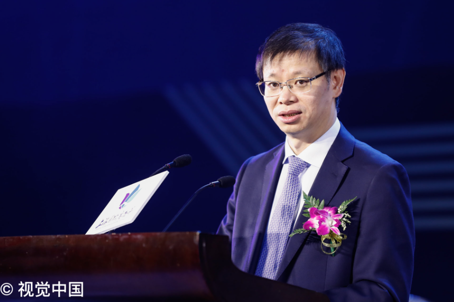 管理局局长陈学军,总工程师周群,上海市经济和信息化委员会副主任阮力