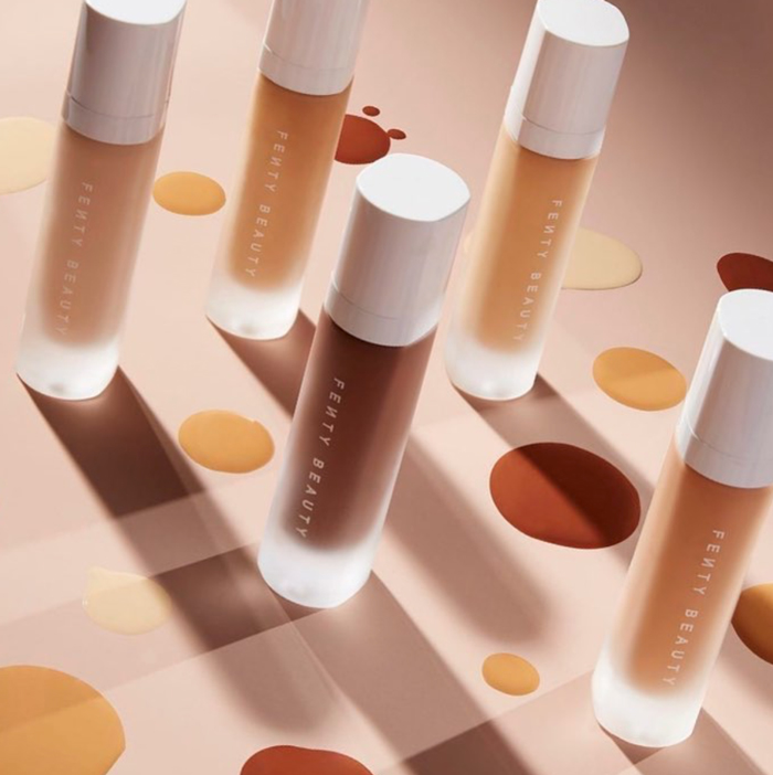 蕾哈娜美妆品牌fentybeauty广告赏女人几何极致的性感