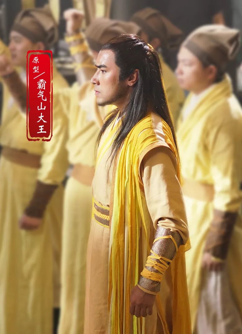 脸探演员出勤|看湾仔码头煮「饺」论英雄