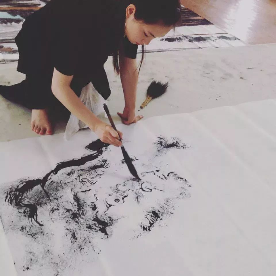 重口味还是中国风？张渔：“我只画自己。” - 数英