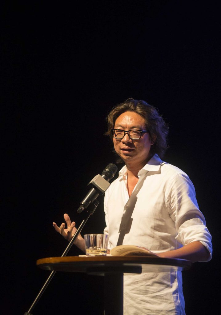 专访作家许知远43岁我意识到自己没那么重要