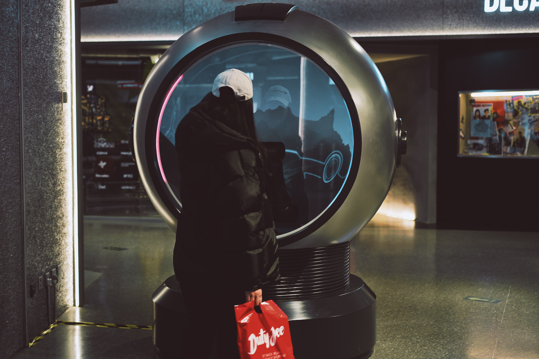 摩登天空交互艺术装置:与宇航员来一次回应吧!