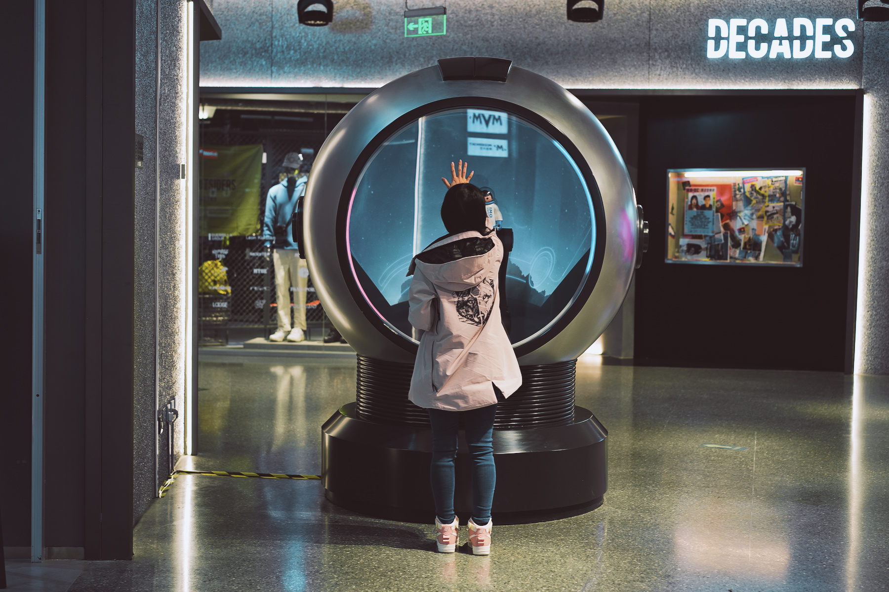 摩登天空交互艺术装置:与宇航员来一次回应吧!