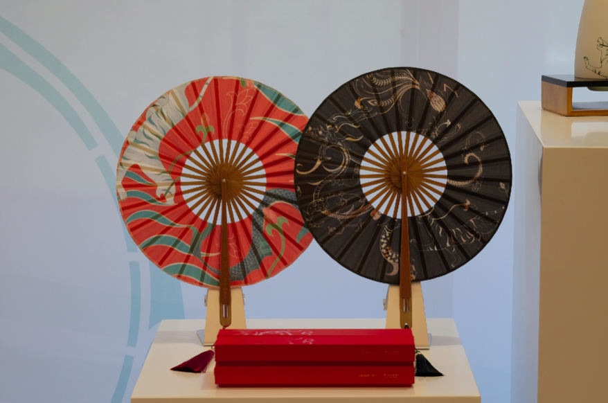 文创产品根据使用类别分为四类:神采奕奕(生活),神来之笔(工作),神清