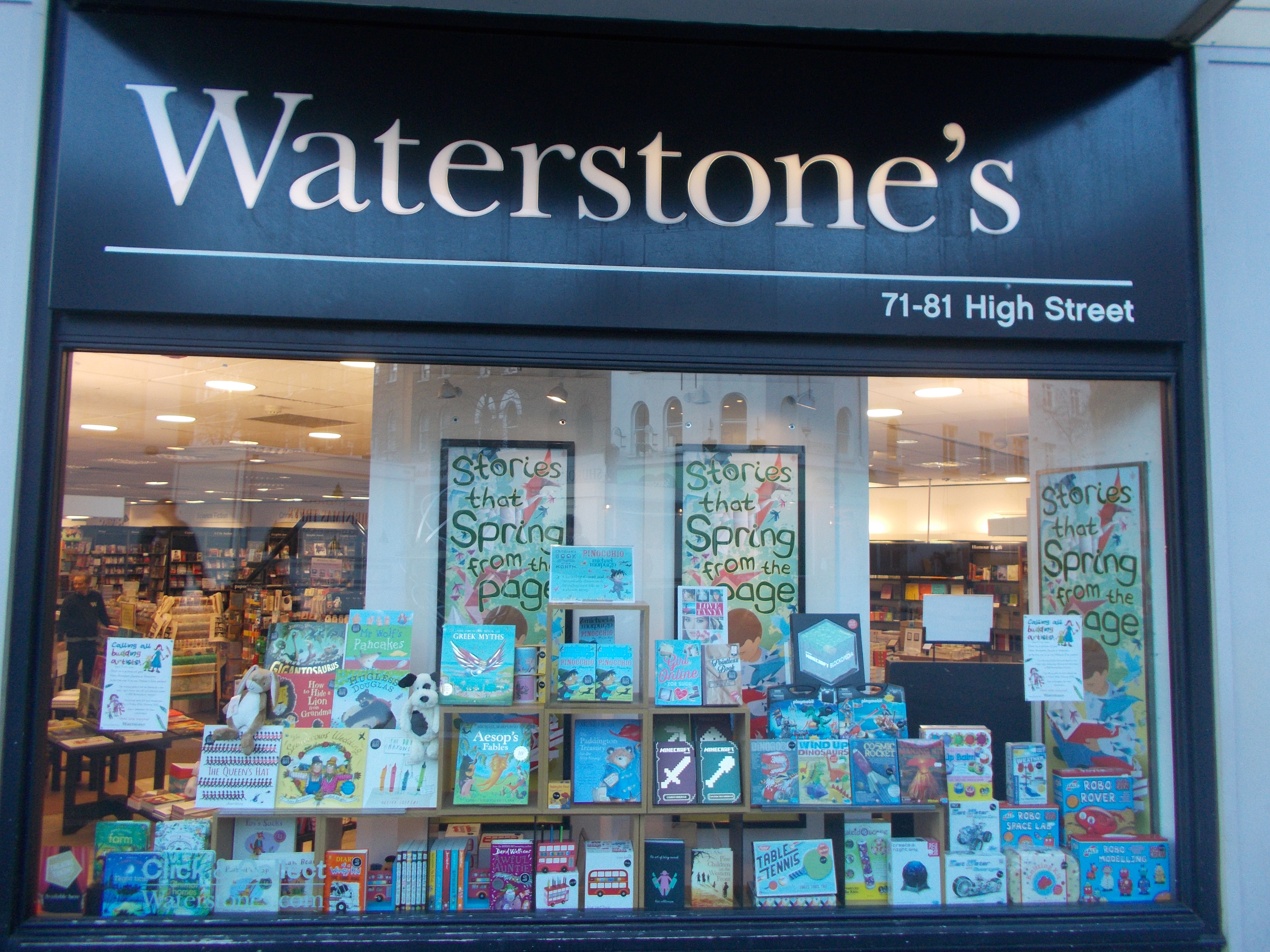 说品牌 ▏英国 waterstones,书店界的「不死」传奇