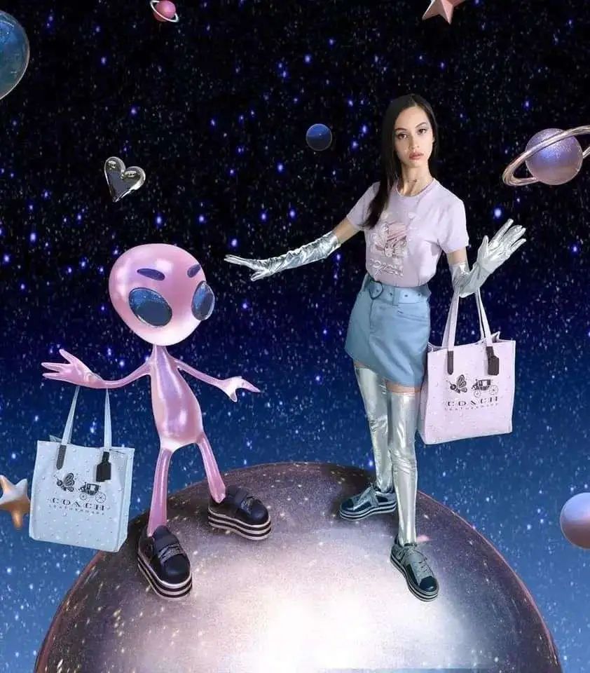 Y2K是什么?20年前的时髦,却在20年后爆火? - 数英
