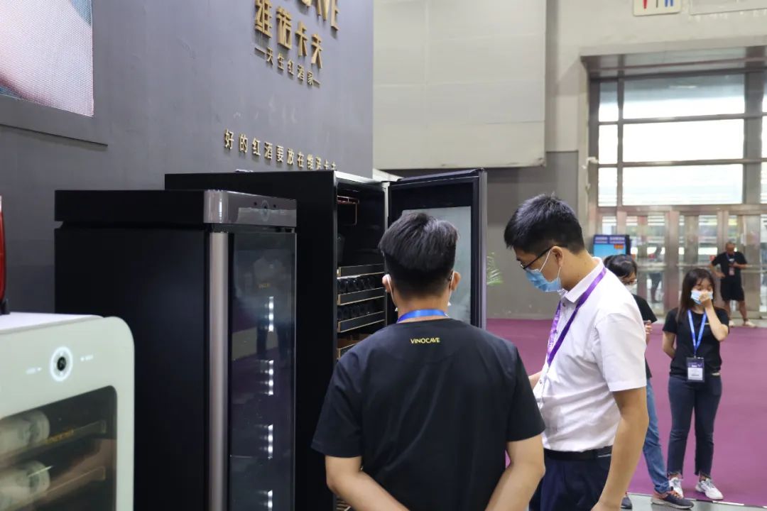 上海维诺卡夫酒柜售后维修电话_维诺卡夫恒温酒柜_维诺卡夫酒柜湿度调节