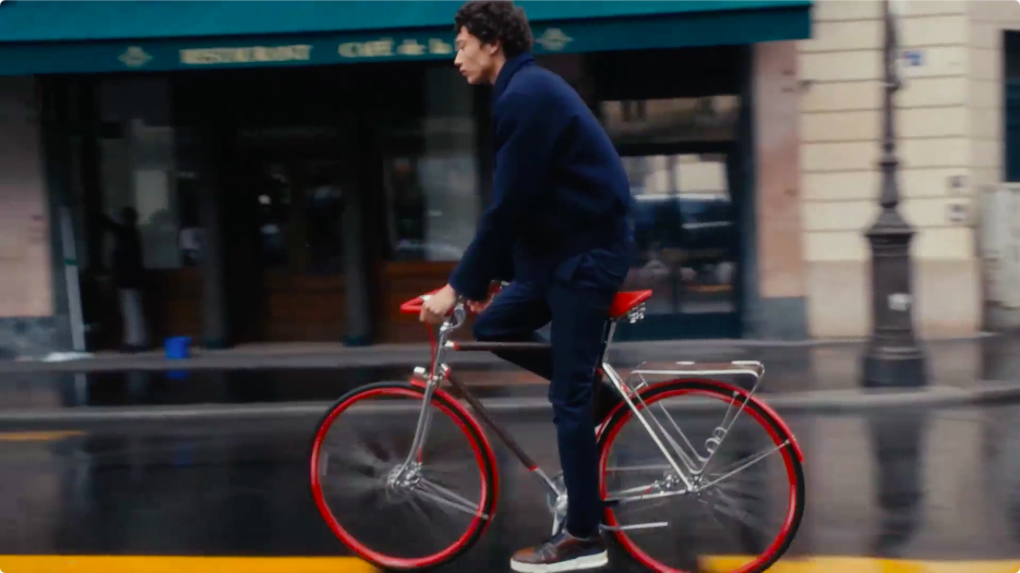 LV卖自行车了，尽现巴黎街头的浪漫风采