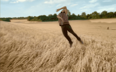 起风了，他们在稻田上飞舞：Burberry 浪漫诗意的广告又来了