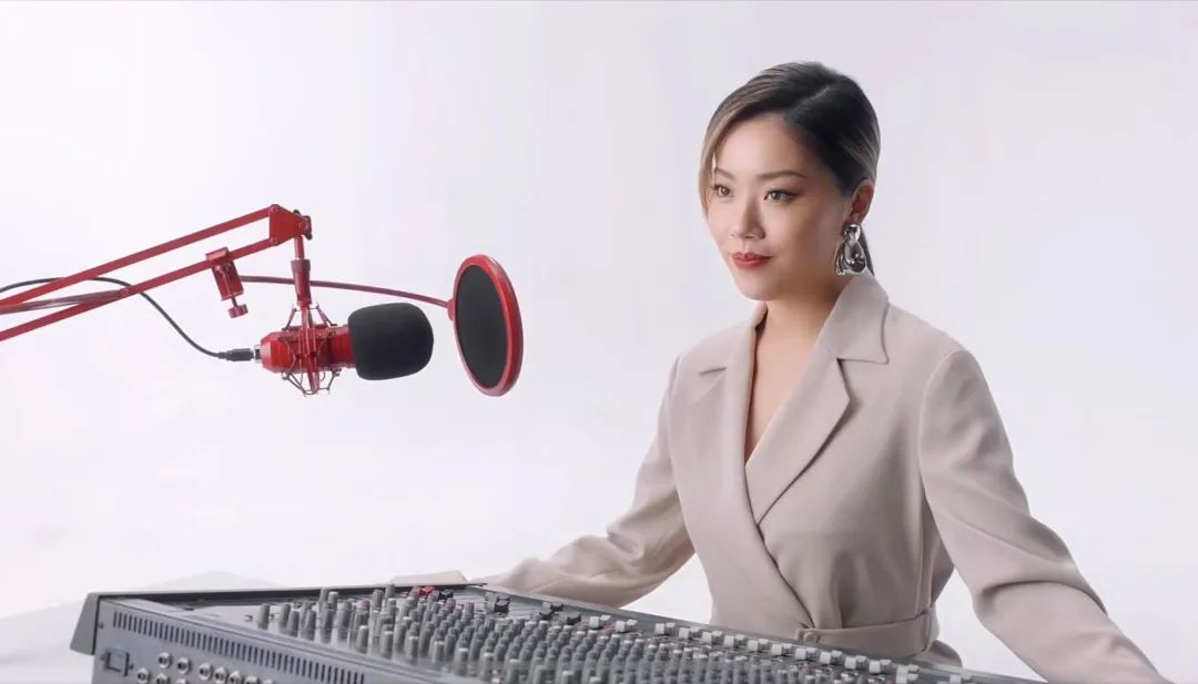 总结海内外38个女性营销案例后，我们看到了4个趋势