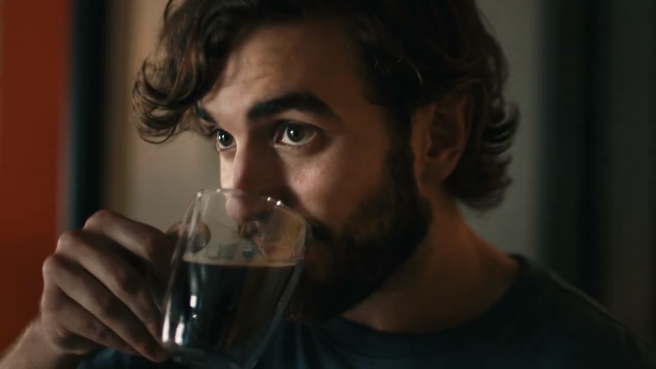 德国胃药广告:1200幅纯手工插画,打造一座“胃酸之城” 德国胃药广告:1200幅纯手工插画,打造一座“胃酸之城”