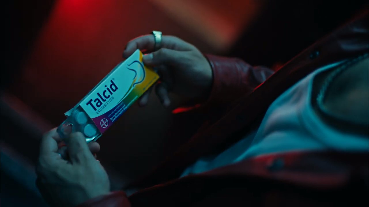 德国胃药广告:1200幅纯手工插画,打造一座“胃酸之城” 德国胃药广告:1200幅纯手工插画,打造一座“胃酸之城”