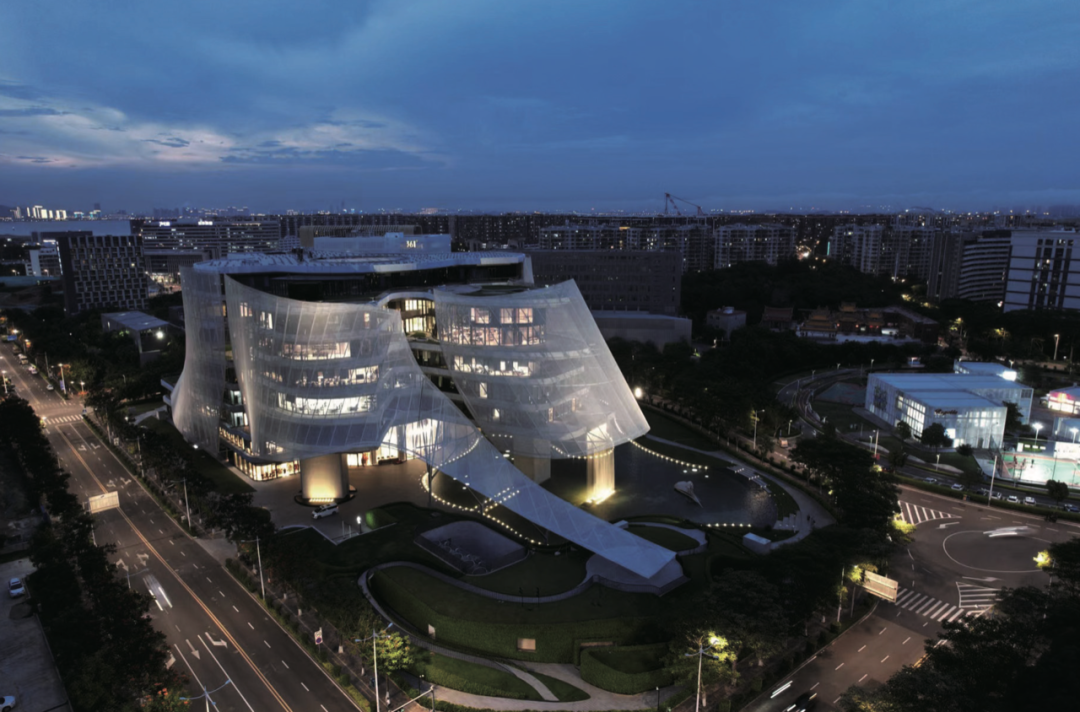 据介绍,原研哉为欣贺设计的logo,是基于马岩松带领团队的mad建筑事务