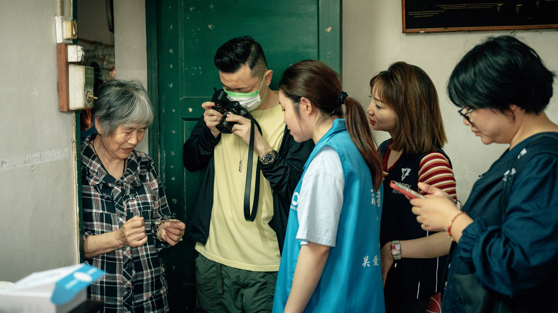 腾讯SSV银发科技实验室：情绪注入品牌构建，让空巢老人不空 - 数英