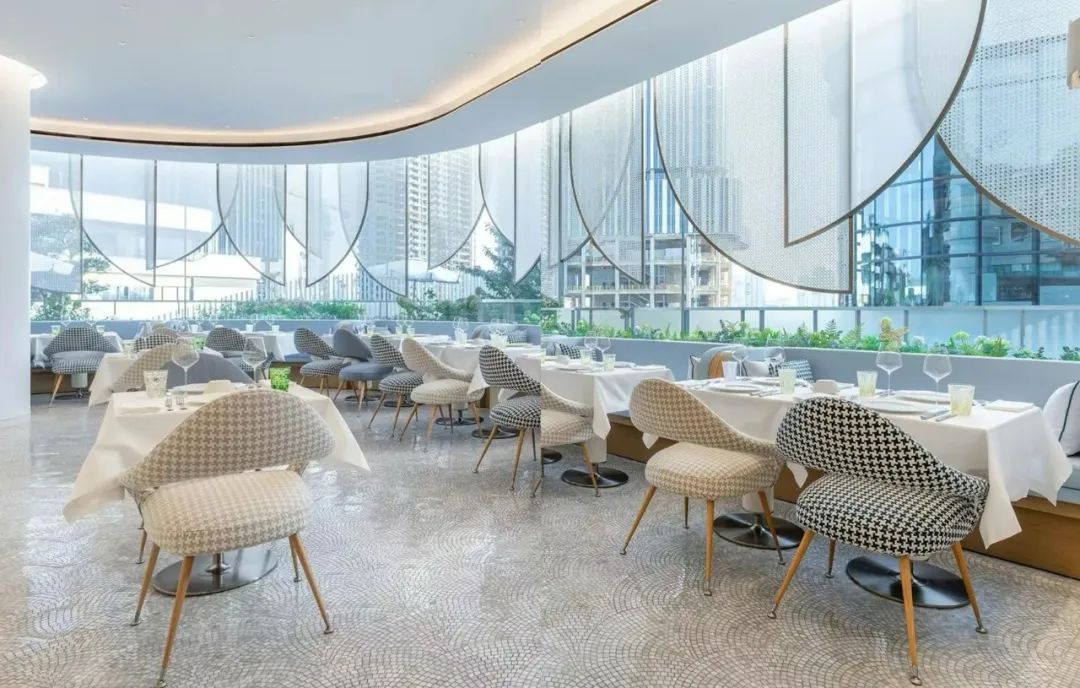 奢侈品牌扎堆开咖啡店,国内首家CAFÉ DIOR登陆上海 - 数英