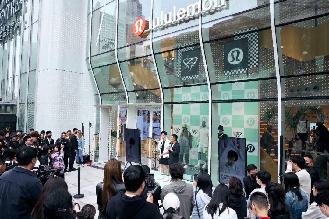 lululemon品牌大使周冠宇亮相主场首秀特展分享F1逐梦旅程 - 数英