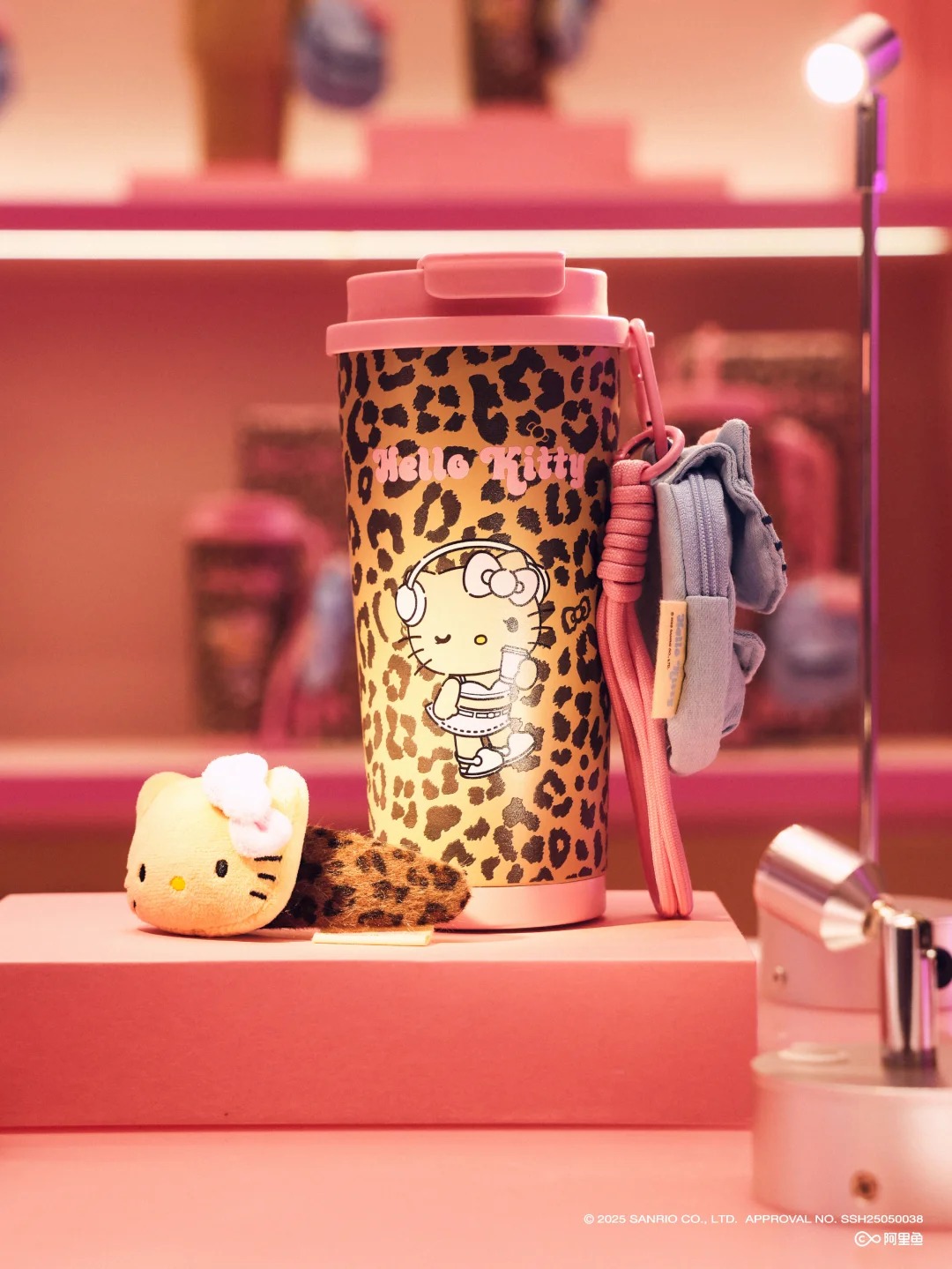 tbh野兽派快闪:重返千禧年,Hello Kitty晒黑了 - 数英