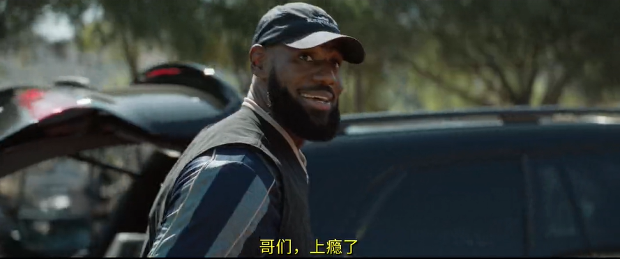 项目频道 - Beats：詹姆斯打起高尔夫，谁都想指点两句
