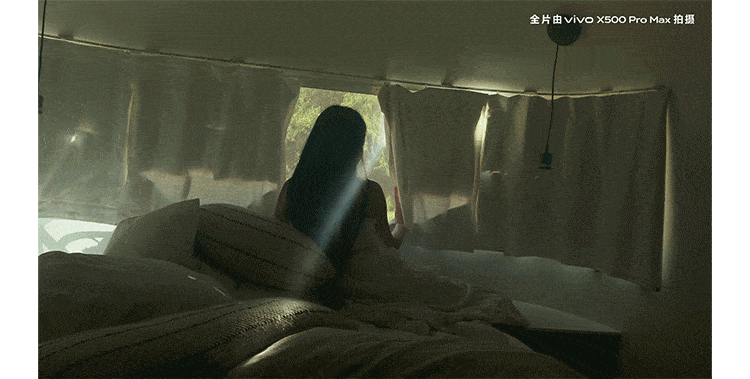 1790246085712796.gif